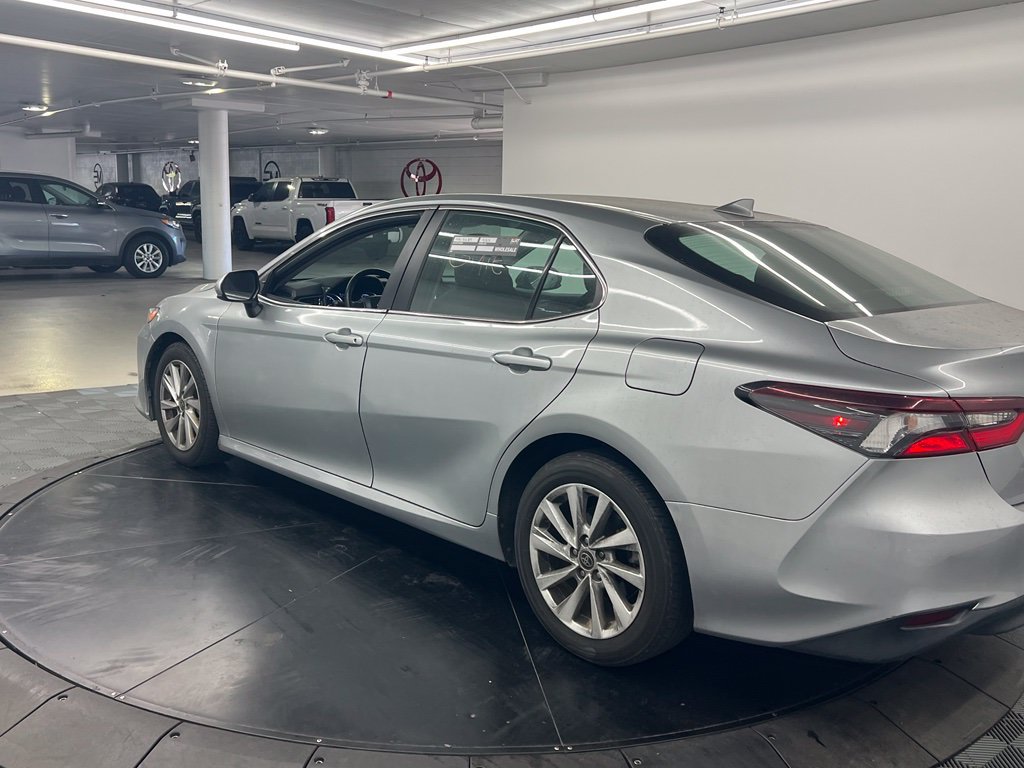 Used 2024 Toyota Camry LE FWD image 5