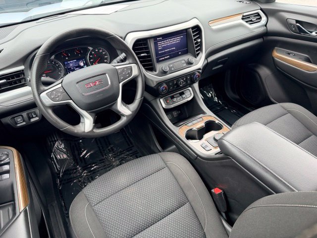 Used 2023 GMC Acadia SLE w/ LPO, Cargo Package AWD/4WD image 21