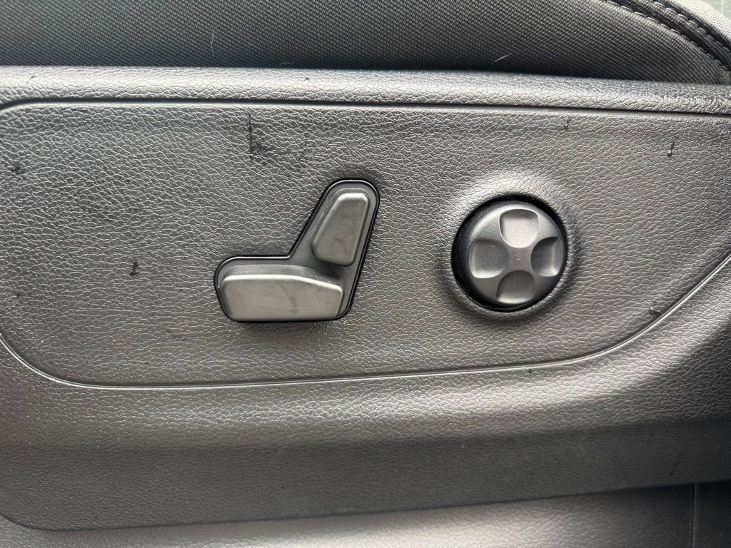 Used 2021 RAM 1500 Big Horn image 12