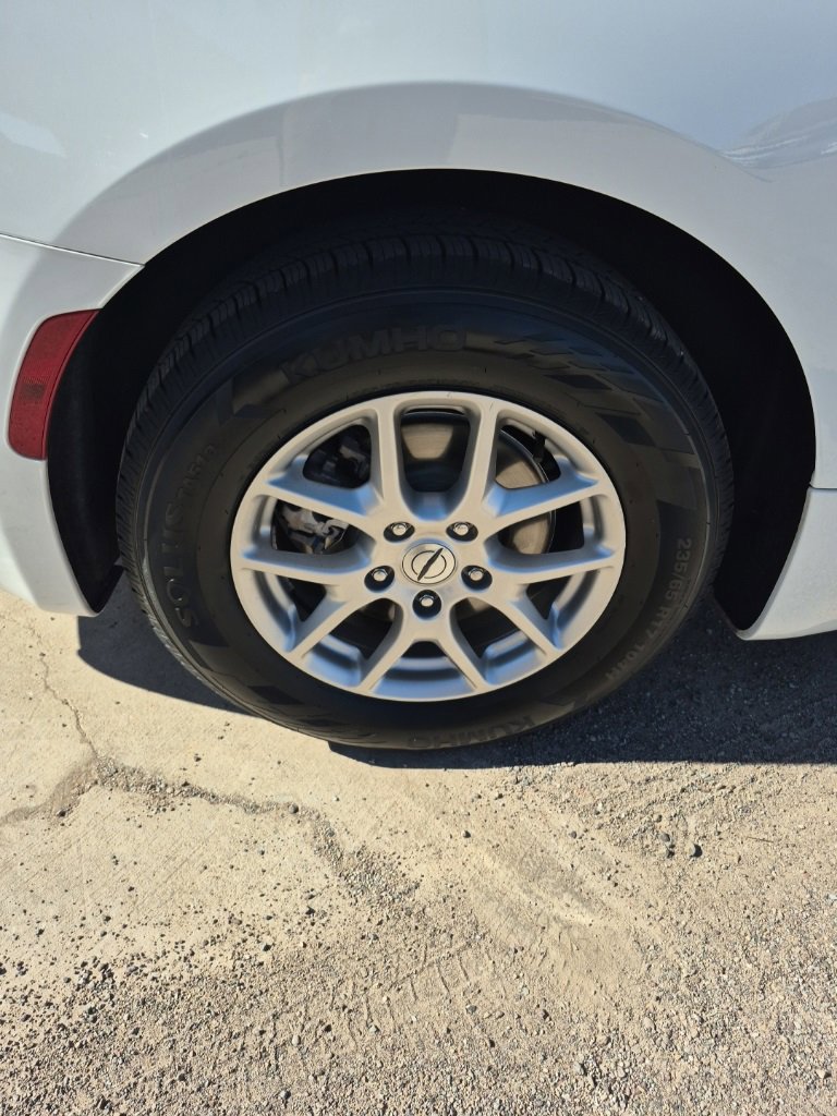 Certified 2024 Chrysler Pacifica Touring-L image 12