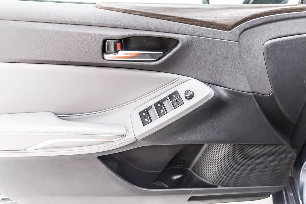 Used 2021 Toyota Avalon XLE w/ Moonroof Package FWD image 26