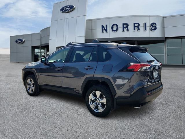 Used 2023 Toyota RAV4 XLE AWD/4WD image 3