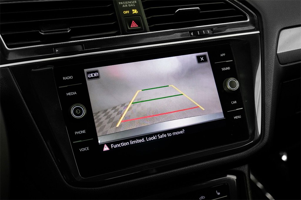Used 2022 Volkswagen Tiguan SE image 21