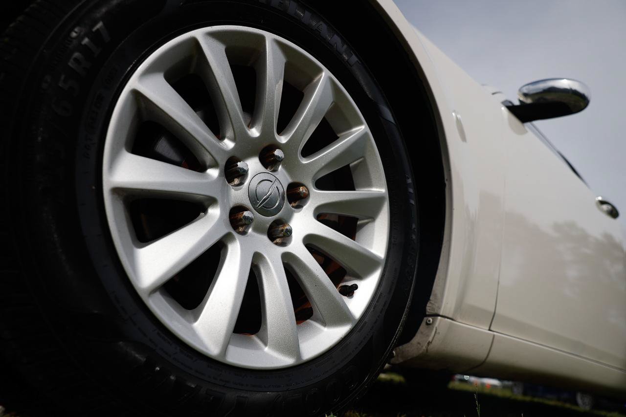 Used 2010 Chrysler 300 Touring RWD image 27