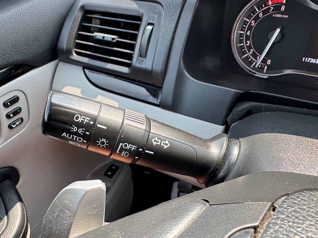 Used 2017 Honda Pilot Elite image 35