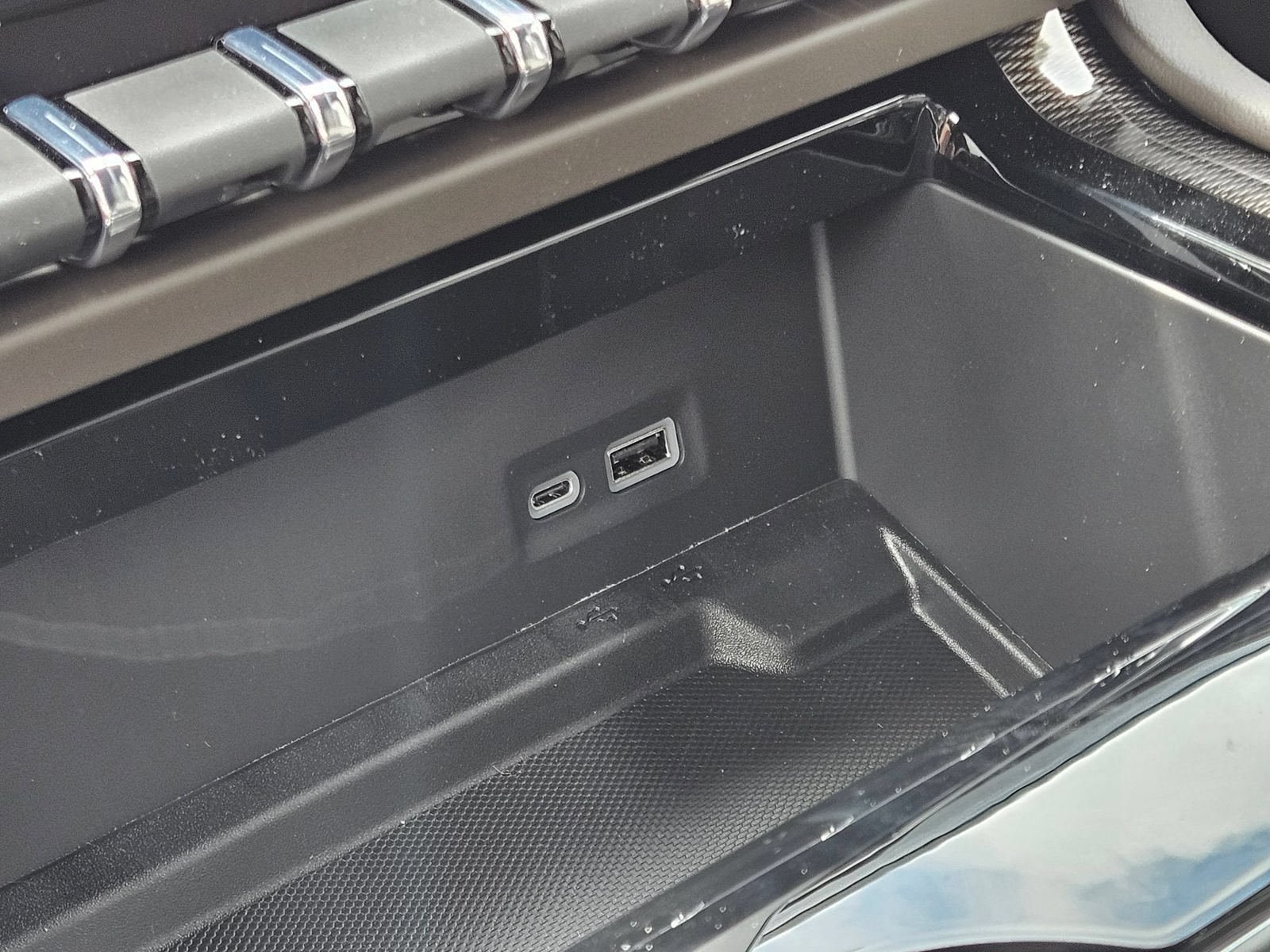 New 2026 GMC Yukon Elevation AWD/4WD image 19