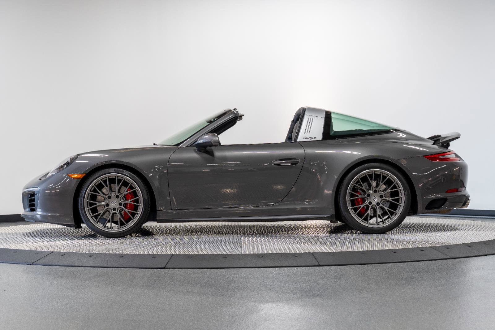 Used 2017 Porsche 911 Targa 4S image 6