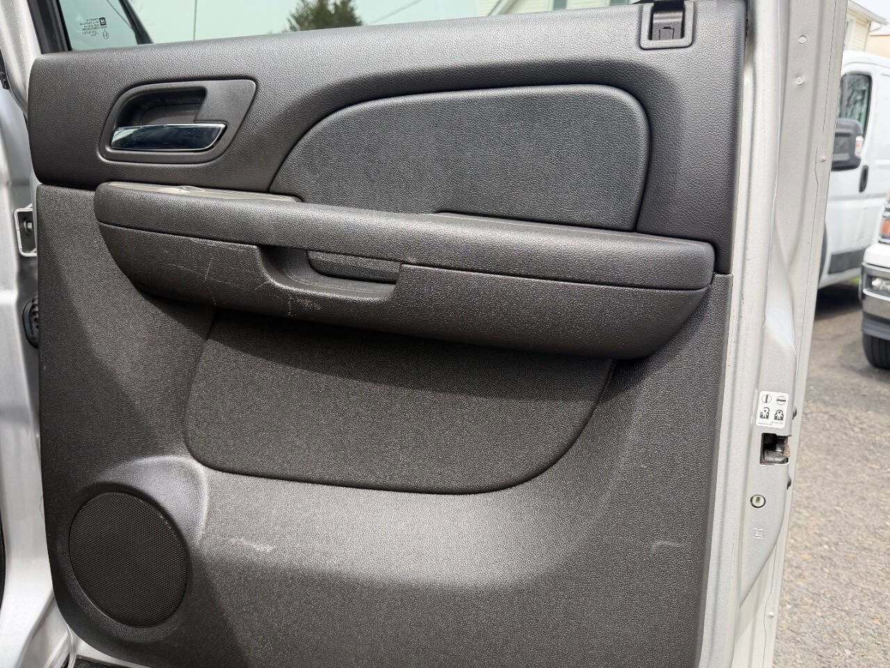 Used 2010 Chevrolet Avalanche LT w/ Luxury Package AWD/4WD image 17