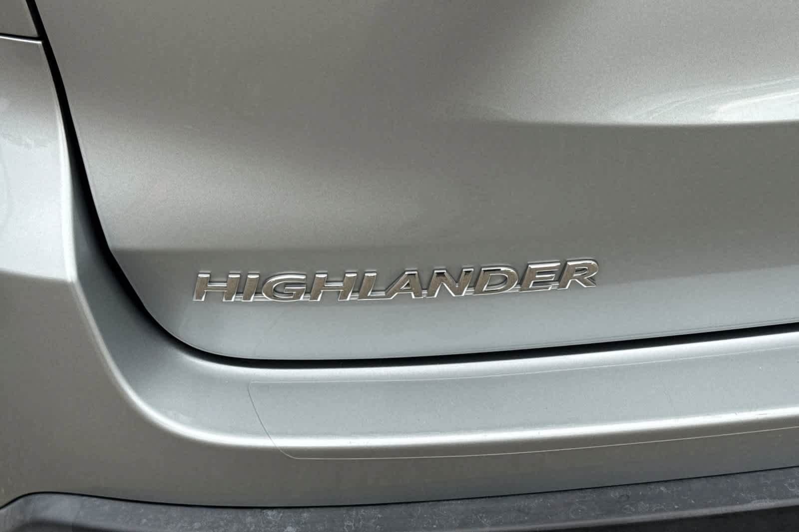 Used 2019 Toyota Highlander XLE AWD/4WD image 24
