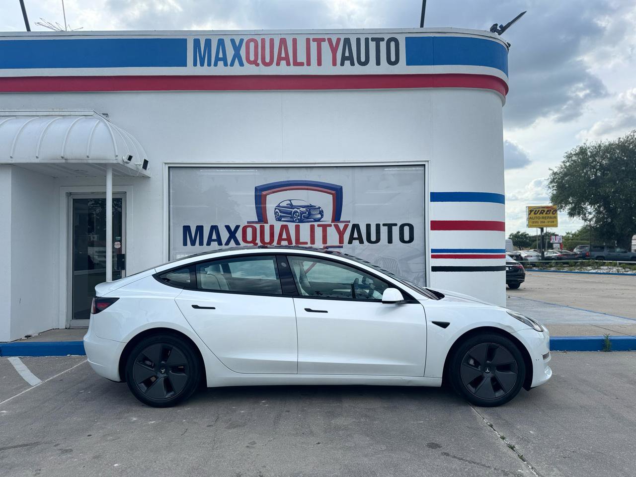 Used 2023 Tesla Model 3 Standard Range RWD image 22