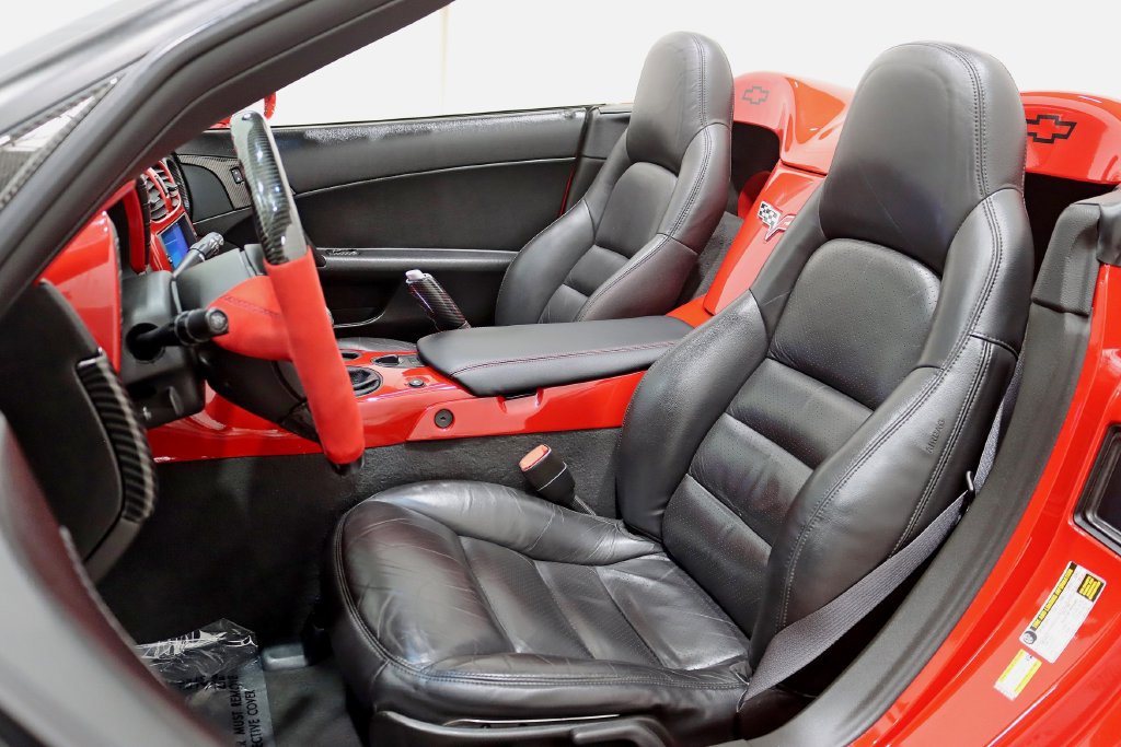 Used 2005 Chevrolet Corvette Convertible w/ Preferred Equipment Group RWD image 20