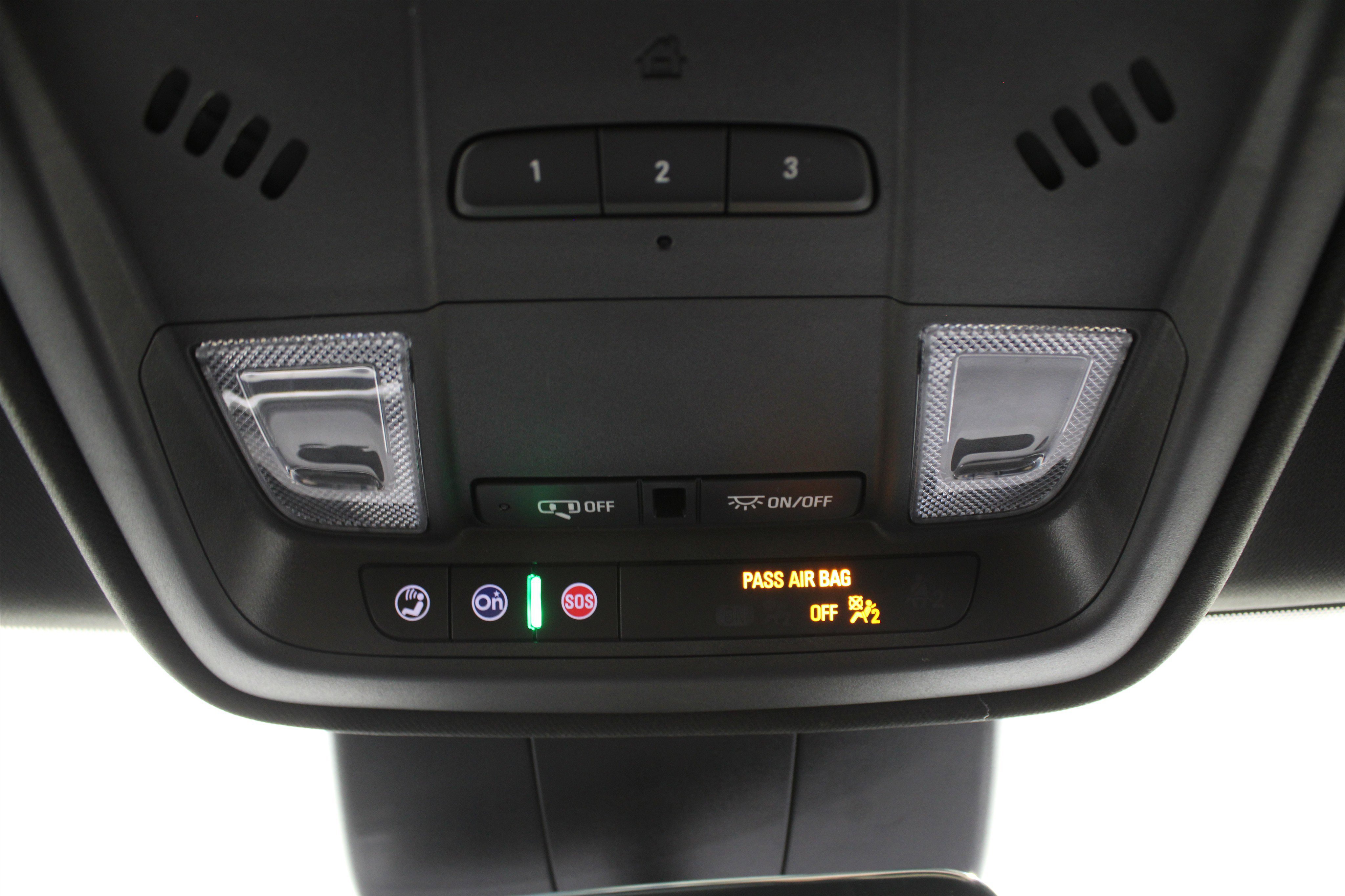 Used 2025 Cadillac XT4 Premium Luxury image 23