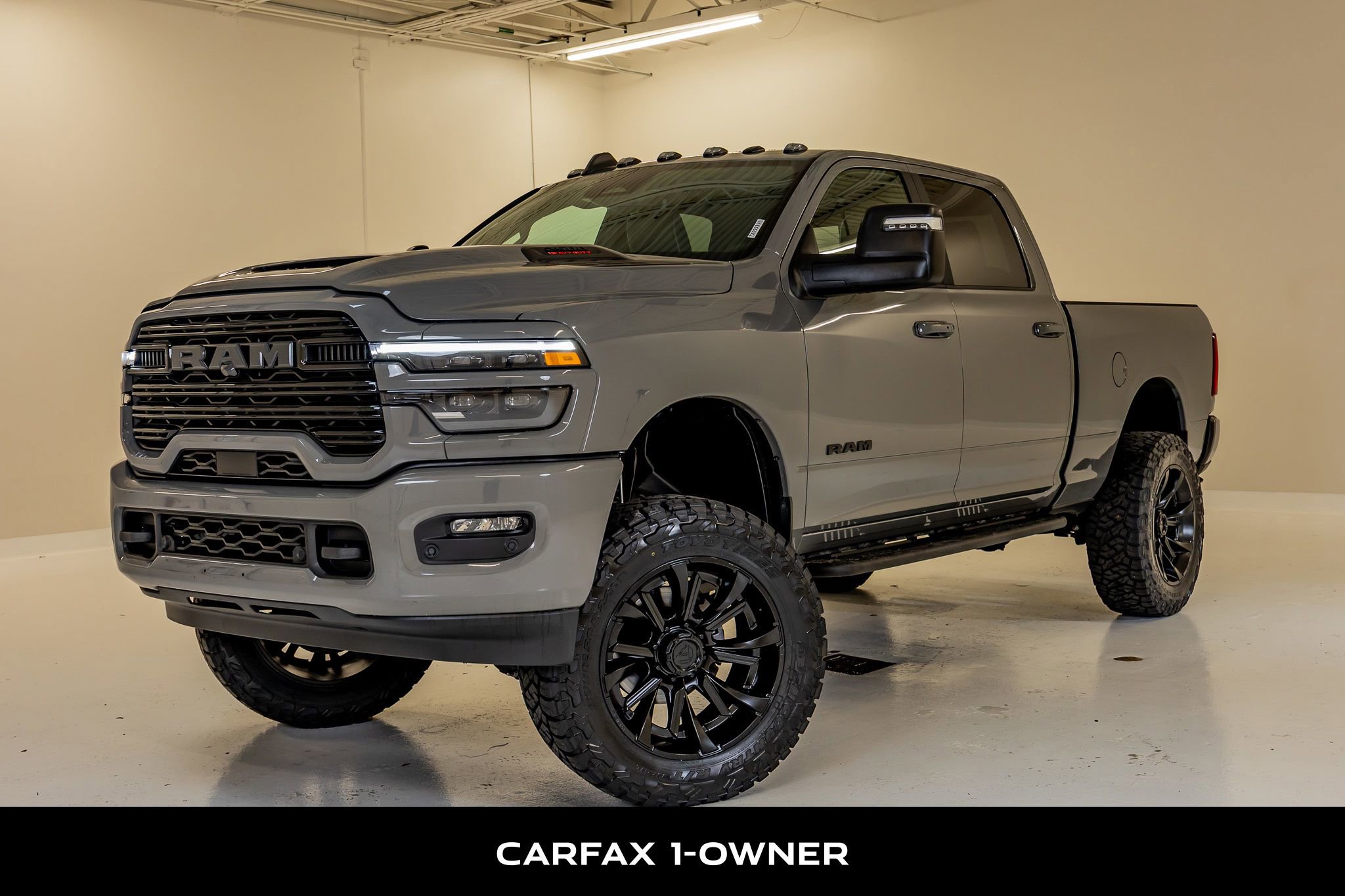 Used 2026 RAM 2500 Laramie w/ Night Edition AWD/4WD image 5