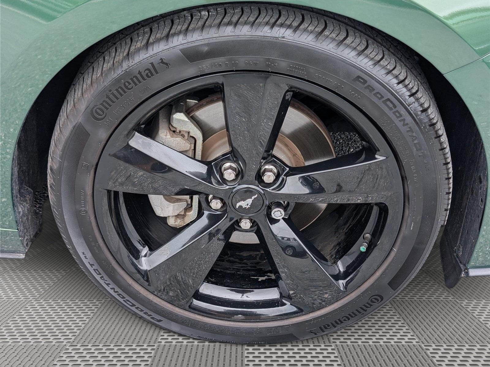 Used 2022 Ford Mustang Coupe w/ Black Accent Package RWD image 9