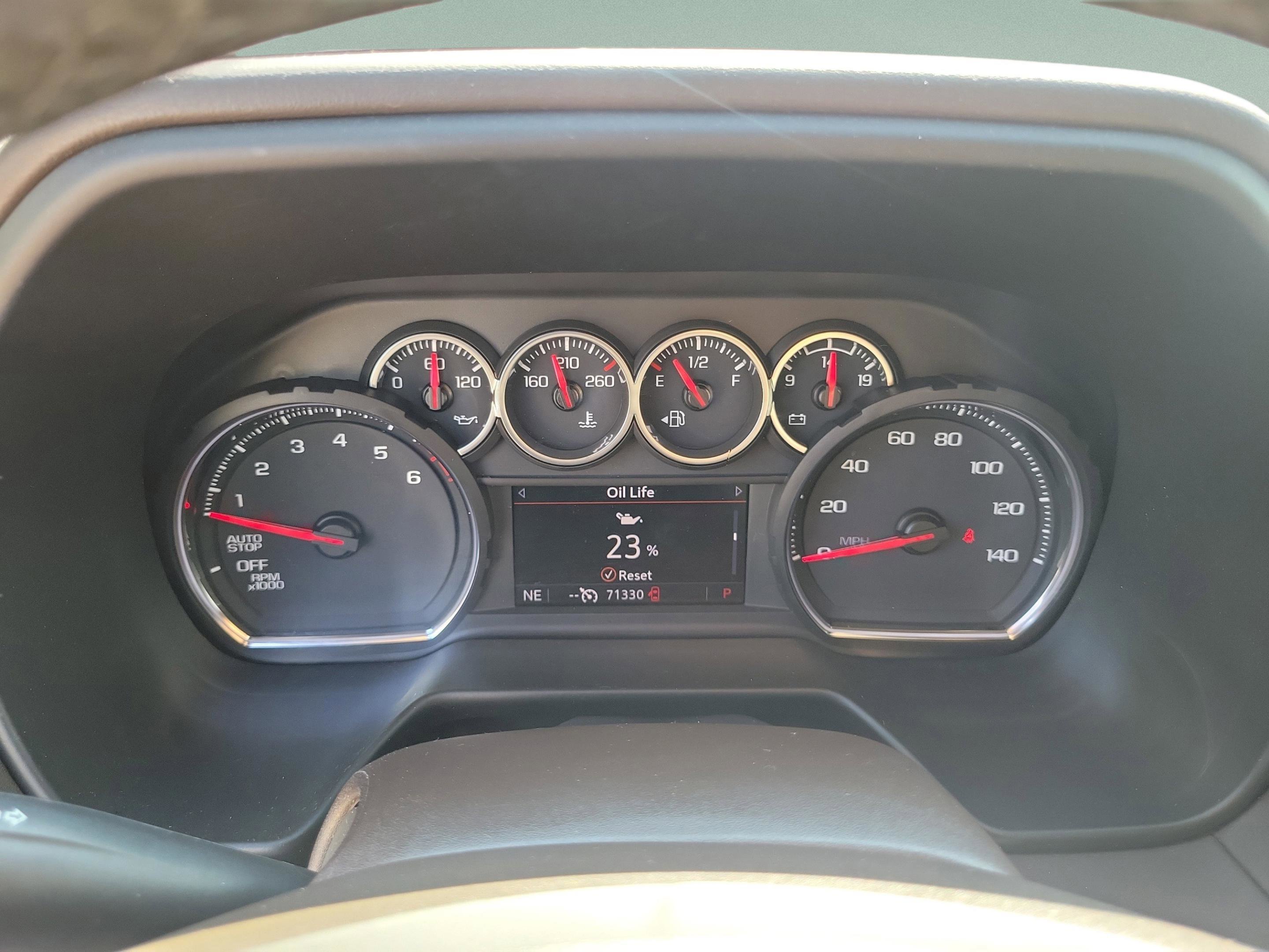 Used 2021 Chevrolet Tahoe LT w/ LT Signature Package RWD image 15