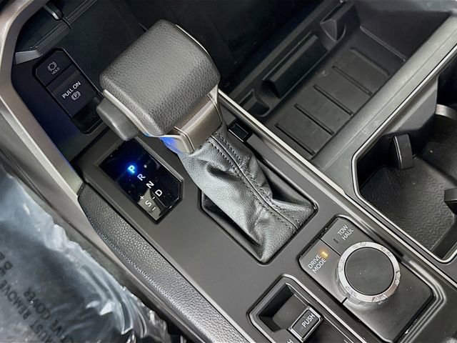 Used 2022 Toyota Tundra SR5 w/ SR5 Convenience Package image 17