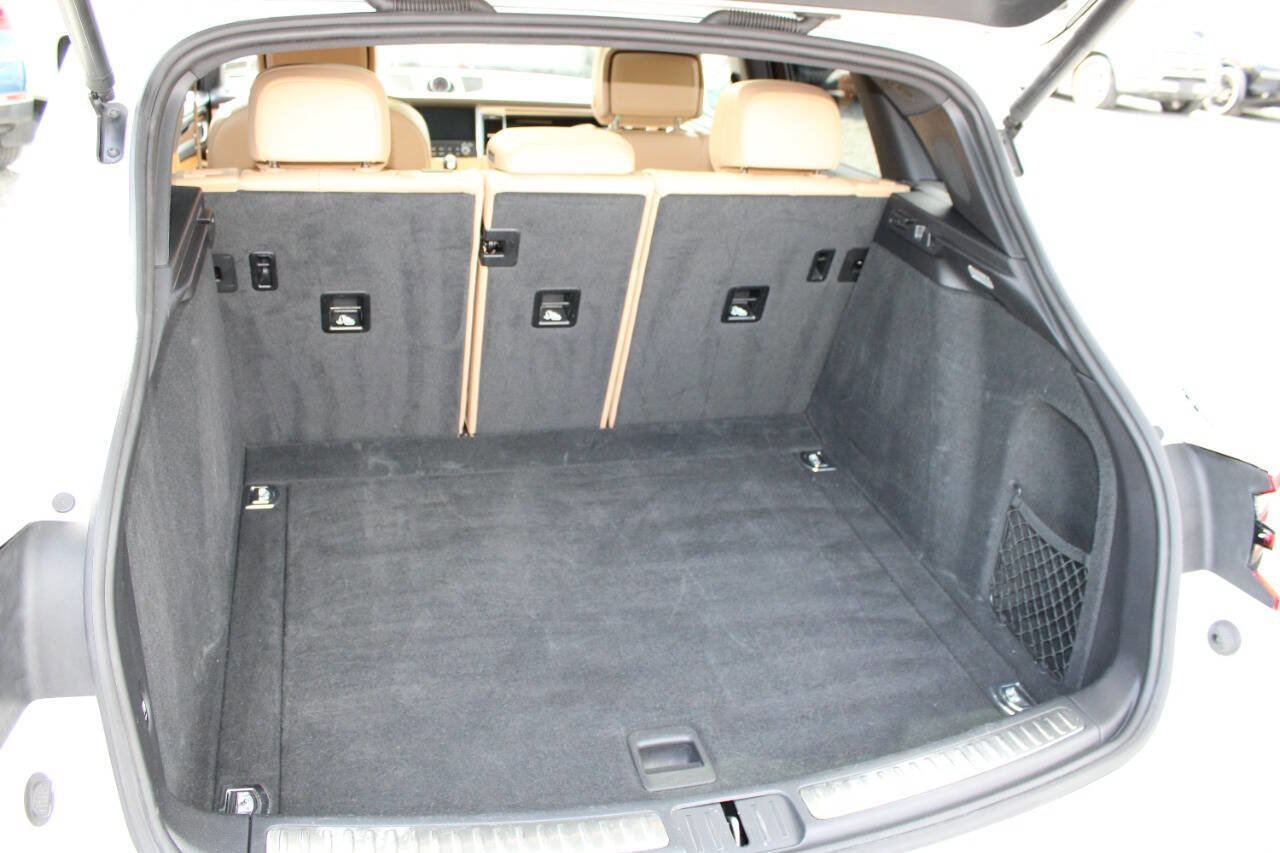 Used 2017 Porsche Macan image 25
