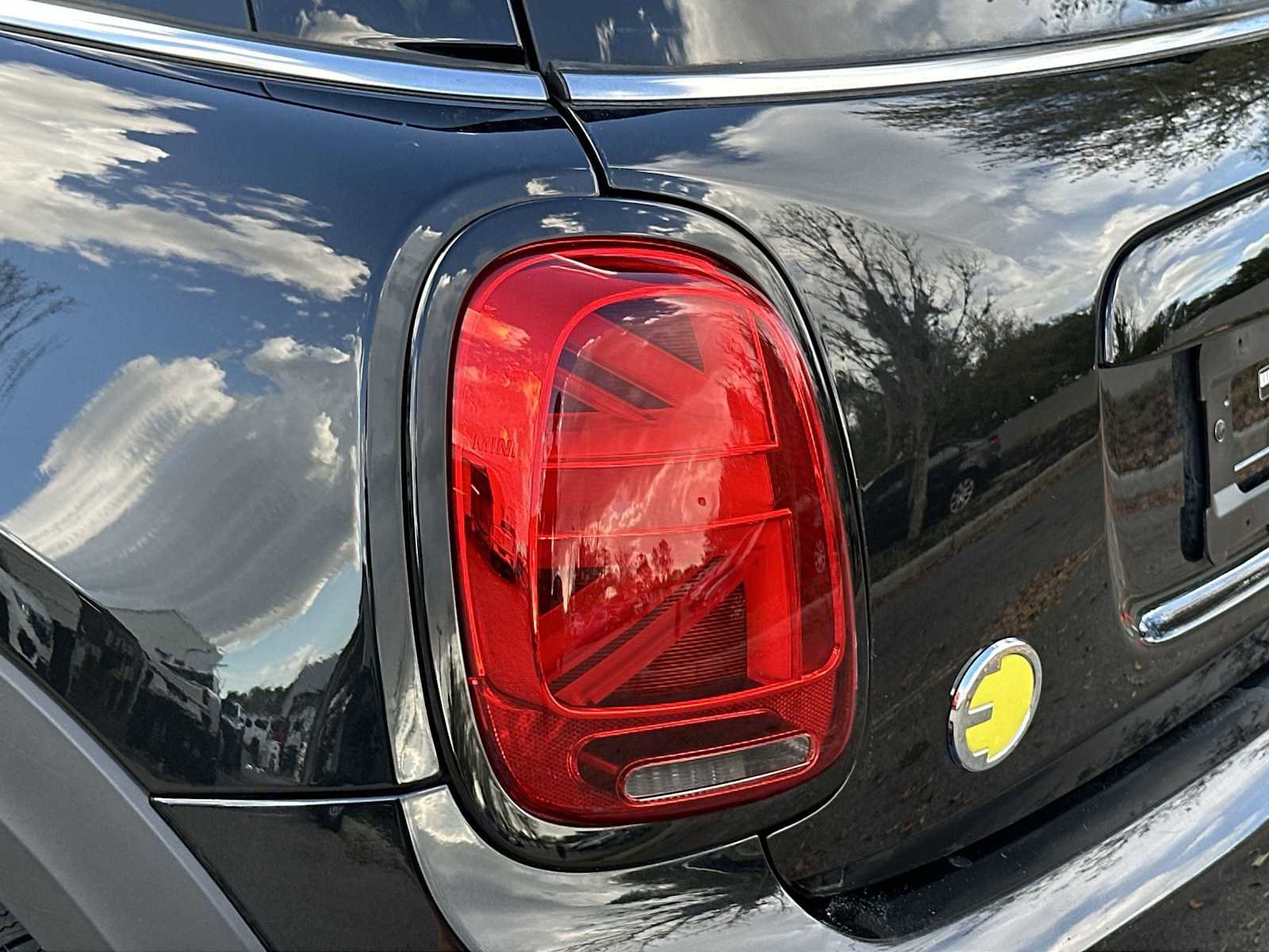 Used 2024 MINI Cooper SE FWD image 16