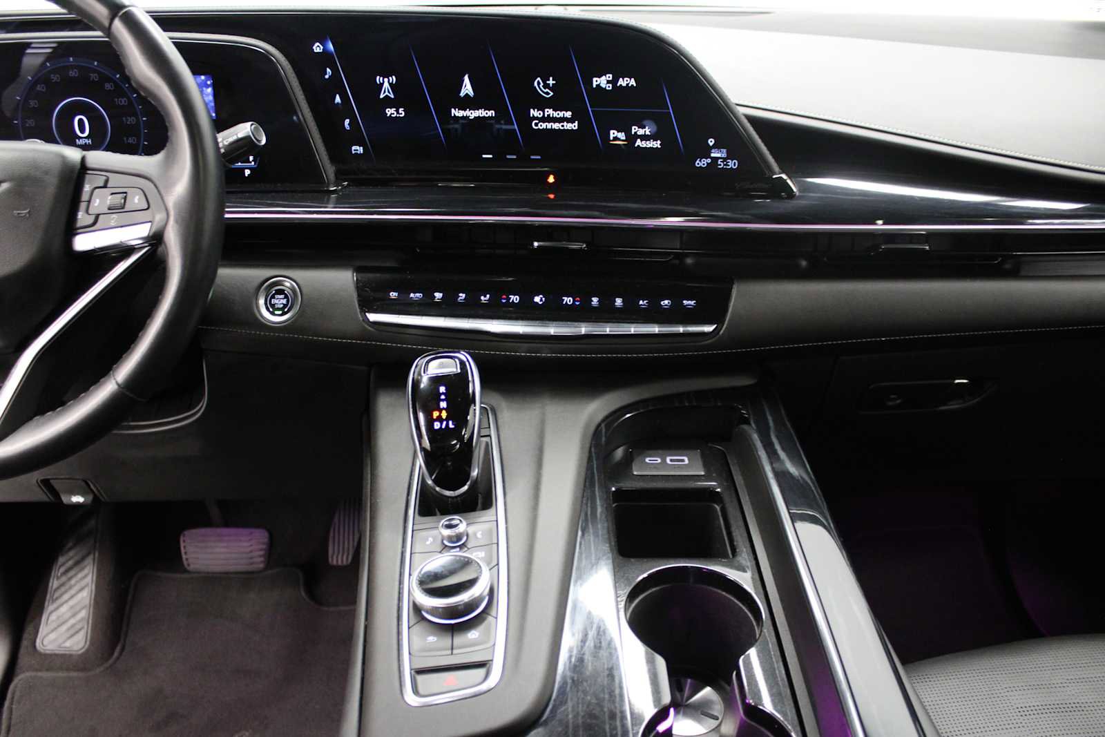 Certified 2024 Cadillac Escalade Sport w/ LPO, ONYX Package image 36