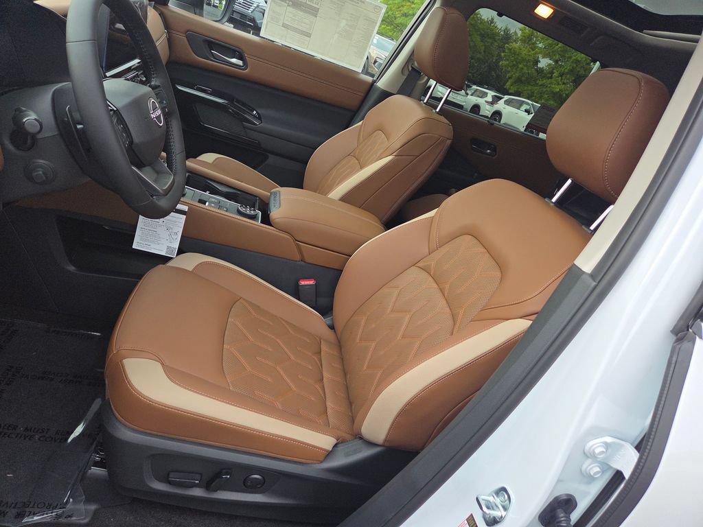 New 2026 Nissan Pathfinder Platinum AWD/4WD image 33