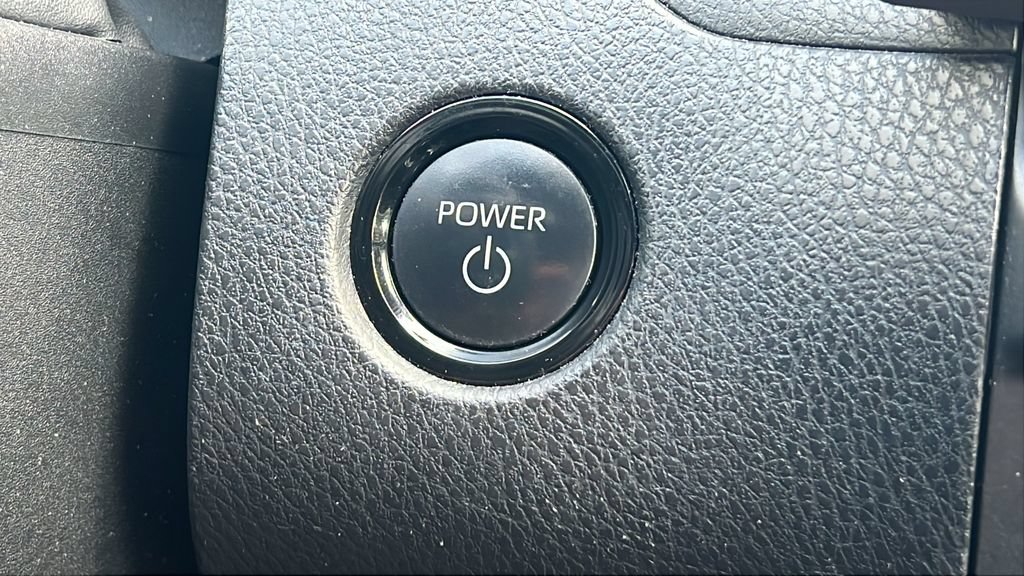 Used 2025 Toyota Camry SE FWD image 22