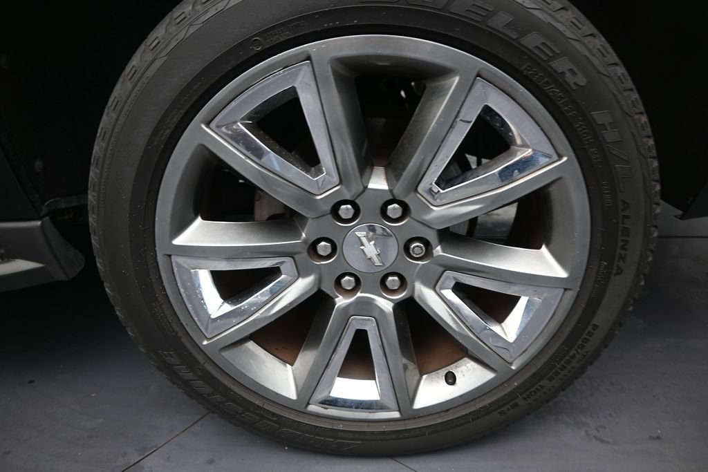 Used 2019 Chevrolet Suburban LT AWD/4WD image 10