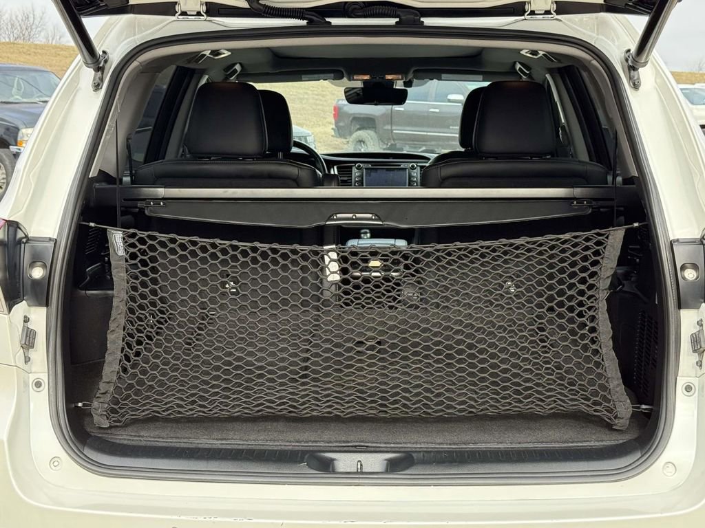 Used 2019 Toyota Highlander Limited Platinum image 9