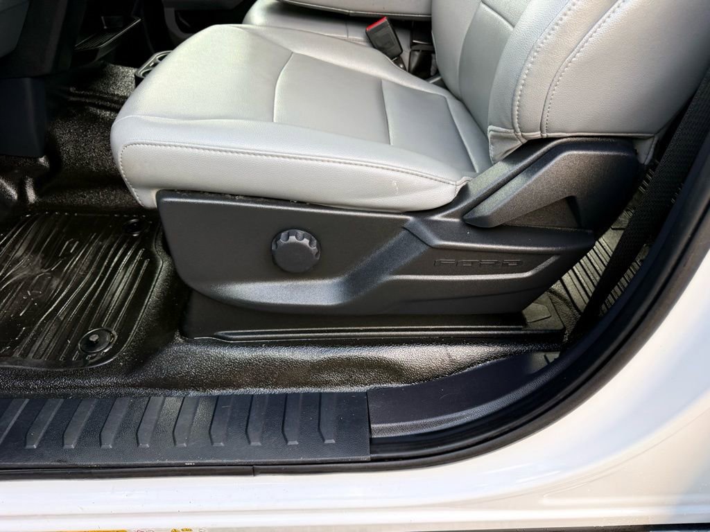 Used 2024 Ford F450 XL w/ XL Chrome Package image 12