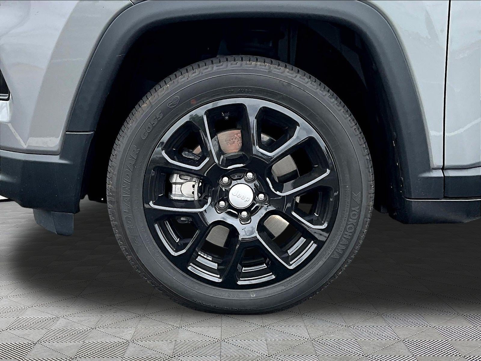 Used 2023 Jeep Compass Latitude AWD/4WD image 34