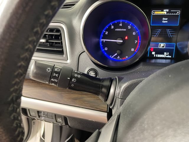 Used 2019 Subaru Outback 3.6R Touring w/ Popular Package #3A AWD/4WD image 11