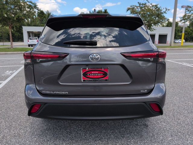 Certified 2024 Toyota Highlander XLE FWD image 5