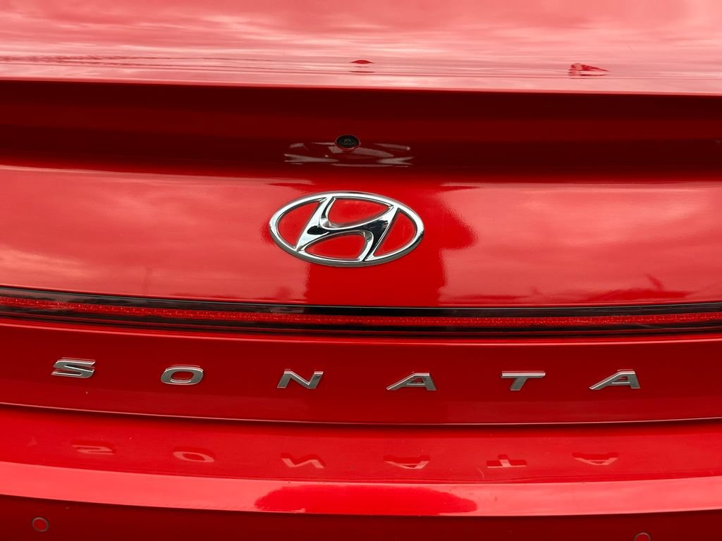 Used 2021 Hyundai Sonata Limited w/ Preferred Accessory Package FWD image 37