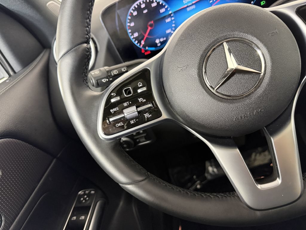 Used 2022 Mercedes-Benz GLA 250 4MATIC image 39