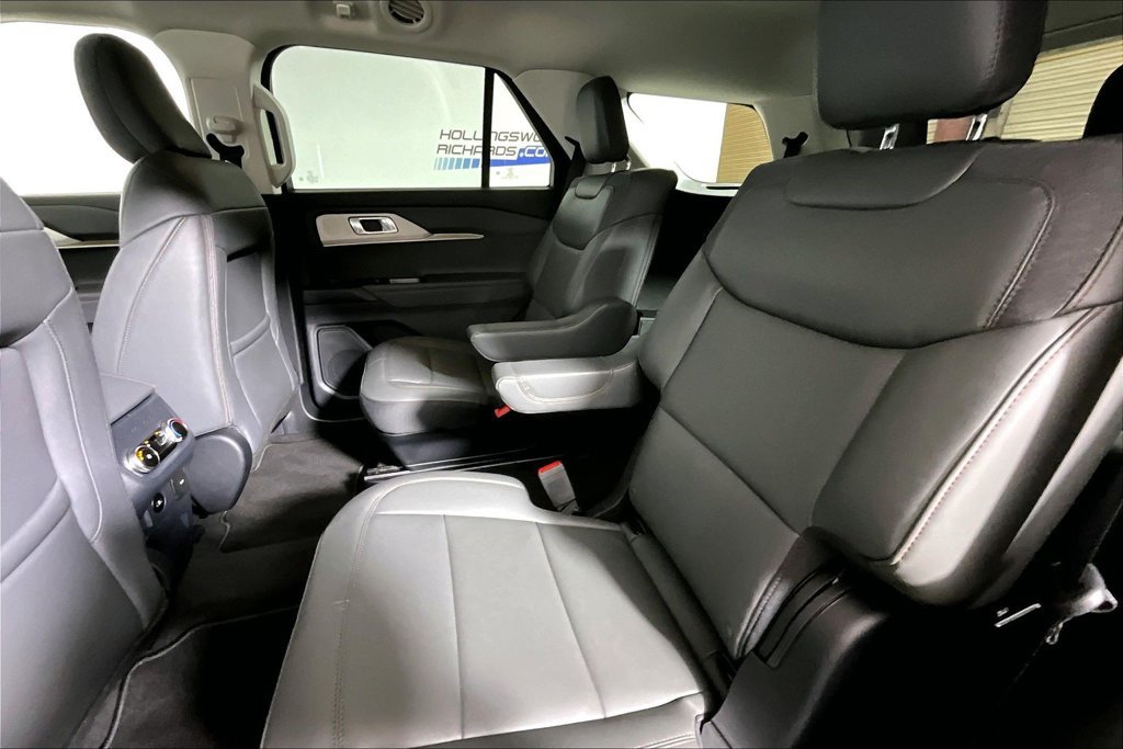 New 2026 Ford Explorer Active w/ Active Comfort Package RWD image 10