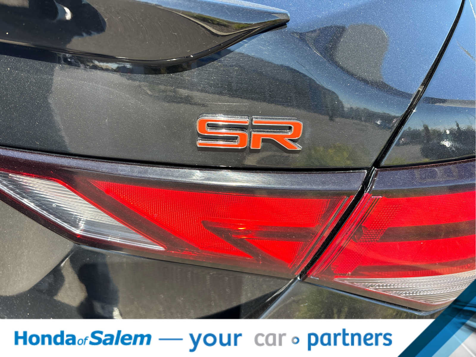 Used 2025 Nissan Sentra SR FWD image 7