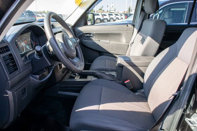 Used 2012 Jeep Liberty Sport image 15