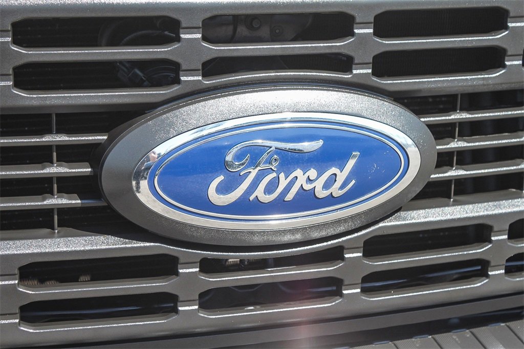 Used 2023 Ford F250 XL w/ XL Chrome Package image 6
