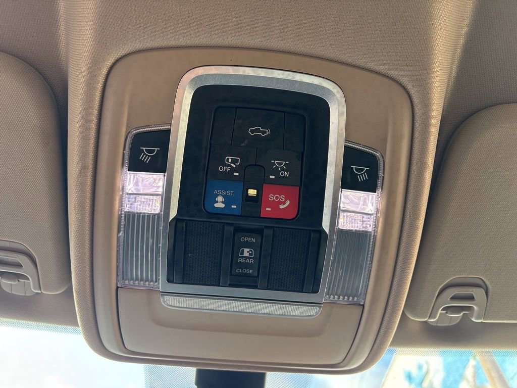 Used 2019 RAM 1500 Laramie image 17