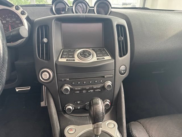 Used 2016 Nissan 370Z Touring RWD image 6
