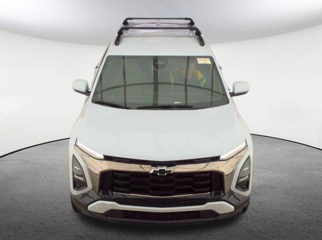 Used 2026 Chevrolet Equinox ACTIV w/ Safety and Technology Package AWD/4WD image 2