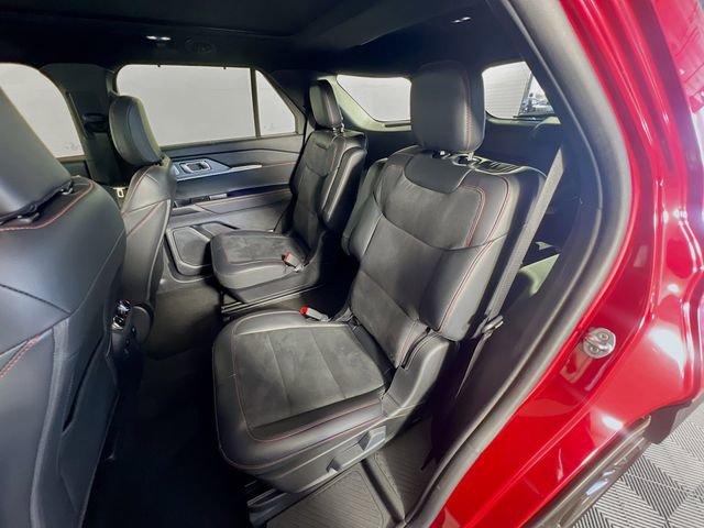 Used 2025 Ford Explorer ST image 26
