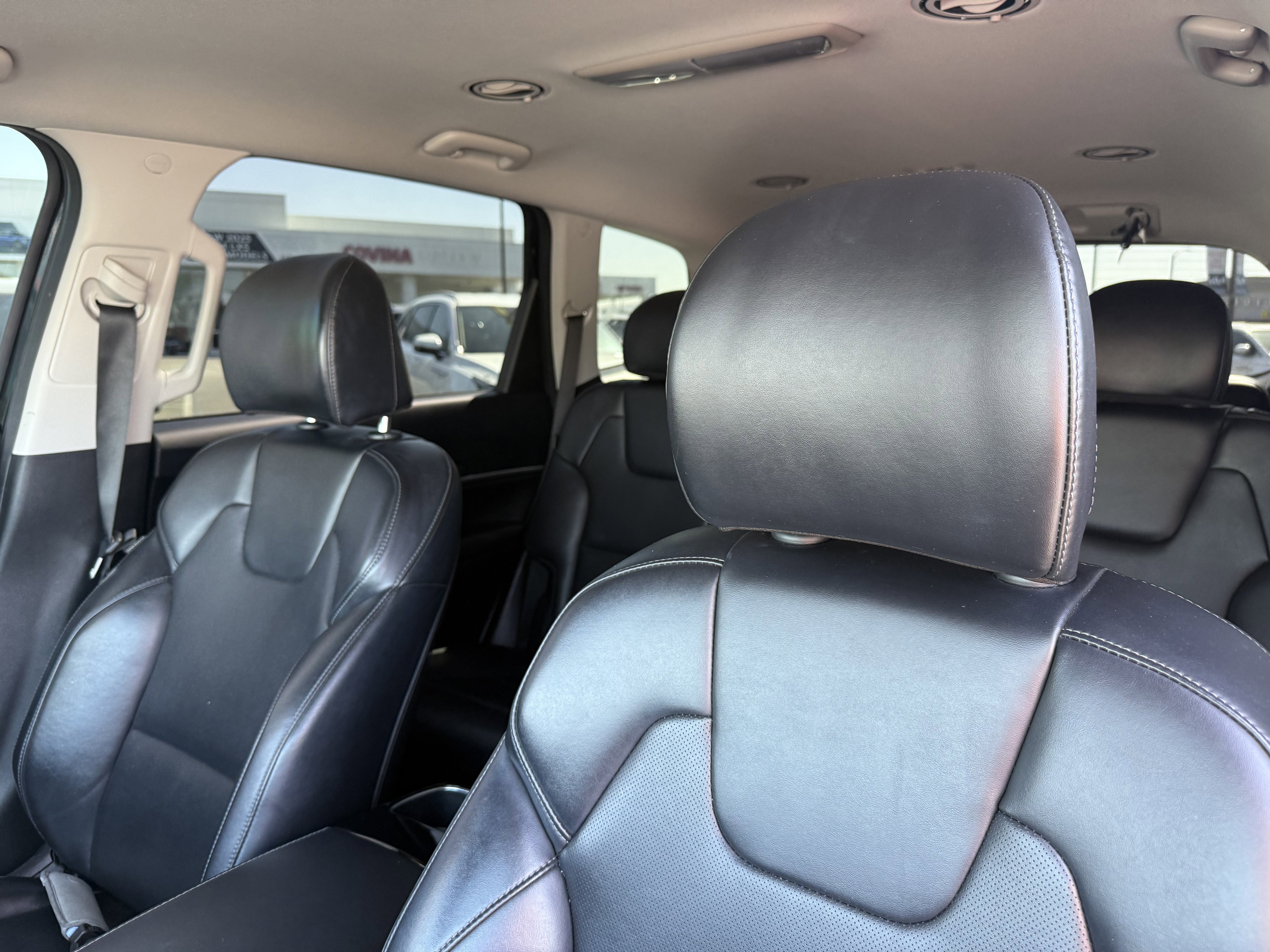 Certified 2025 Kia Telluride LX image 15