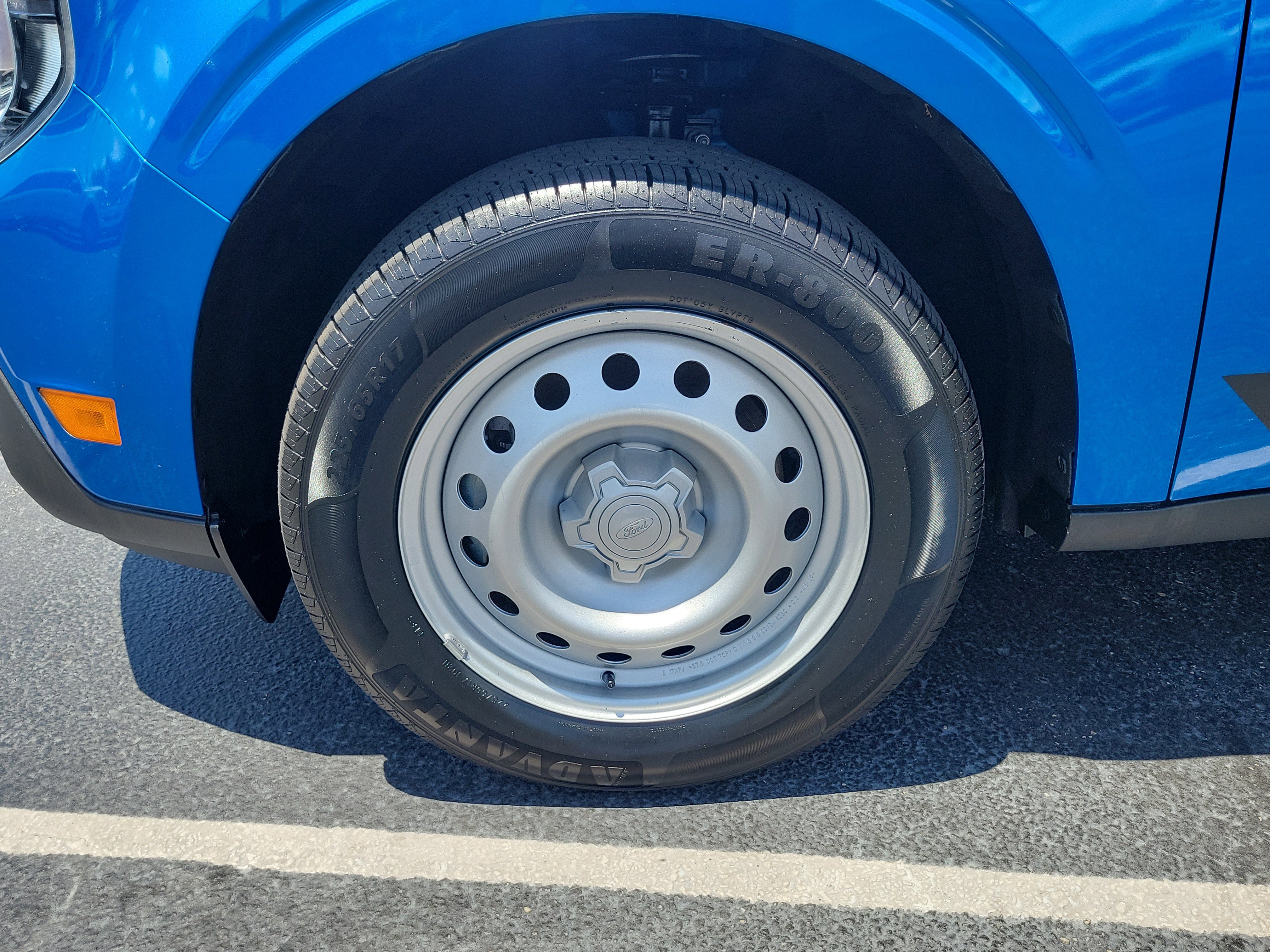 Certified 2025 Ford Maverick XL FWD image 5