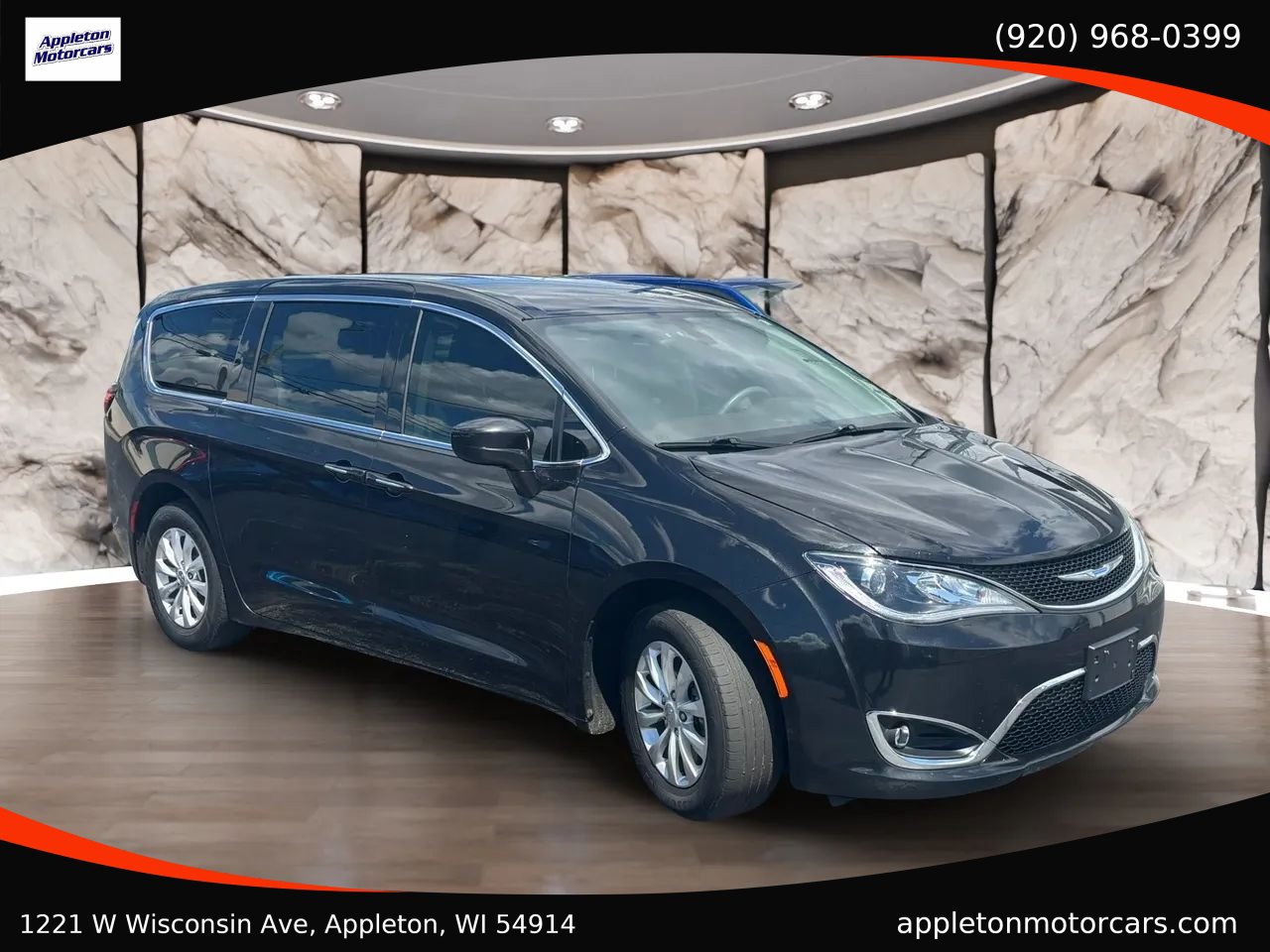Used 2018 Chrysler Pacifica Touring Plus FWD image 10
