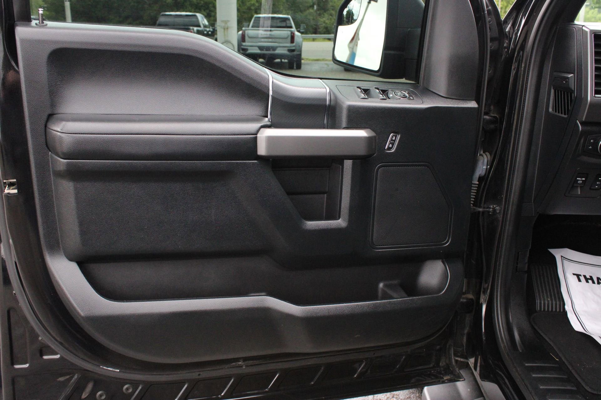 Used 2020 Ford F150 XLT w/ Equipment Group 302A Luxury AWD/4WD image 15