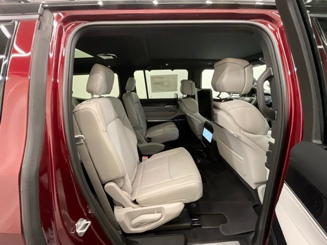 New 2026 Jeep Grand Wagoneer Summit w/ Rear Seat Video Group I AWD/4WD image 26