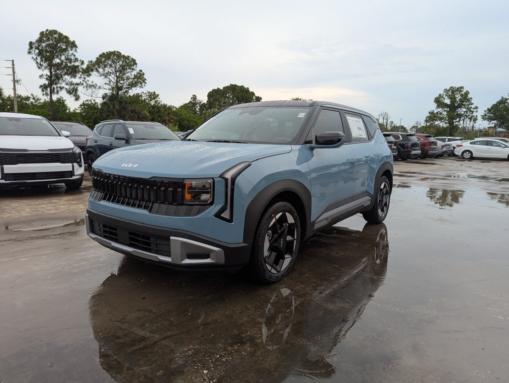 New 2027 Kia Seltos S FWD image 4
