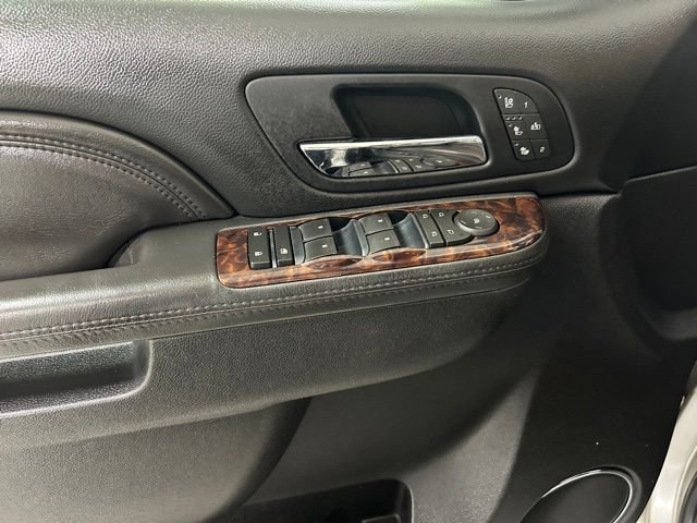 Used 2011 GMC Yukon XL Denali image 16