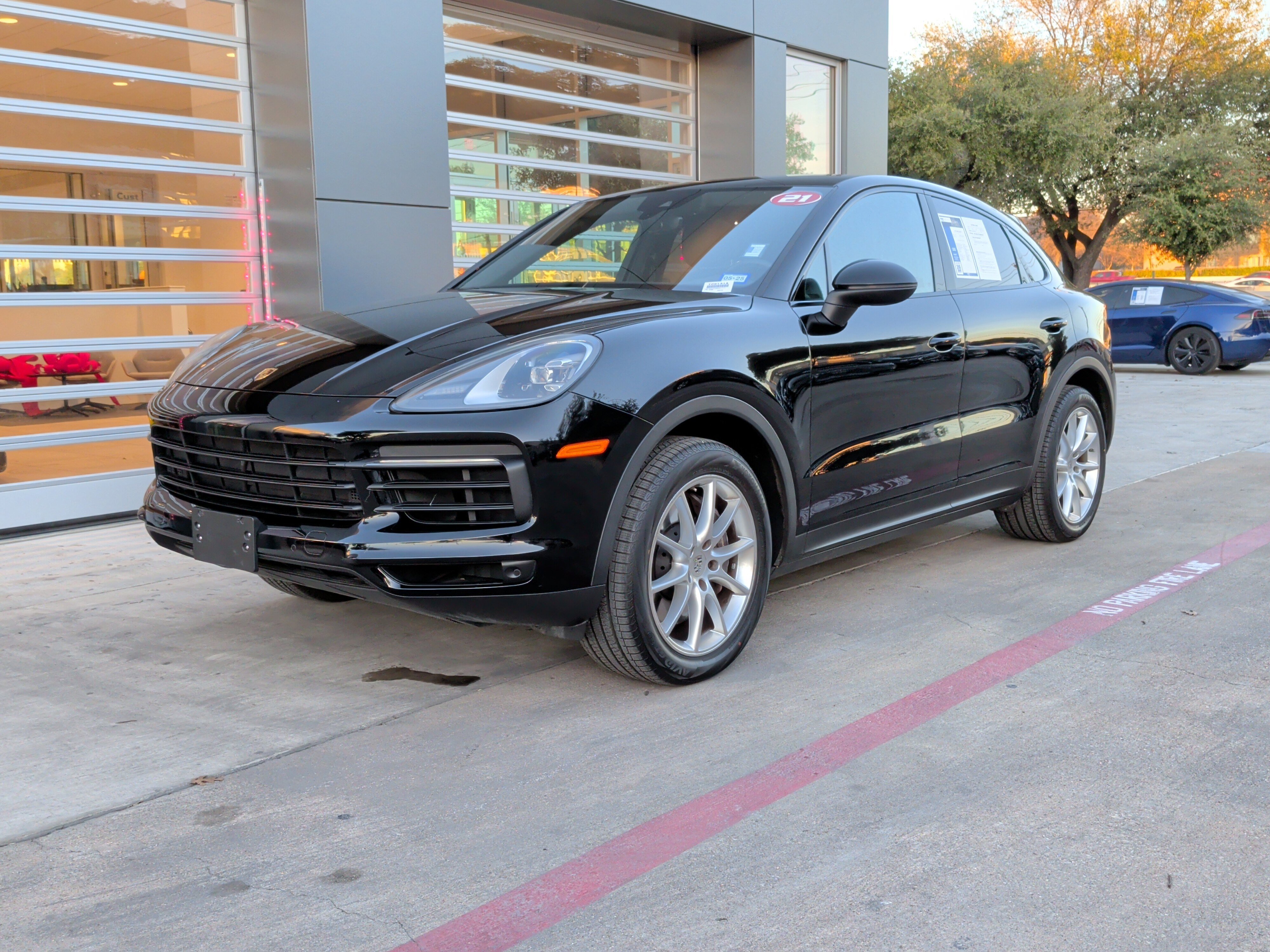 Used 2021 Porsche Cayenne Coupe image 5