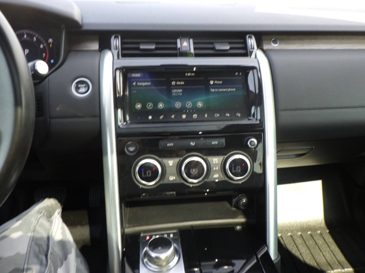 Used 2019 Land Rover Discovery HSE AWD/4WD image 27